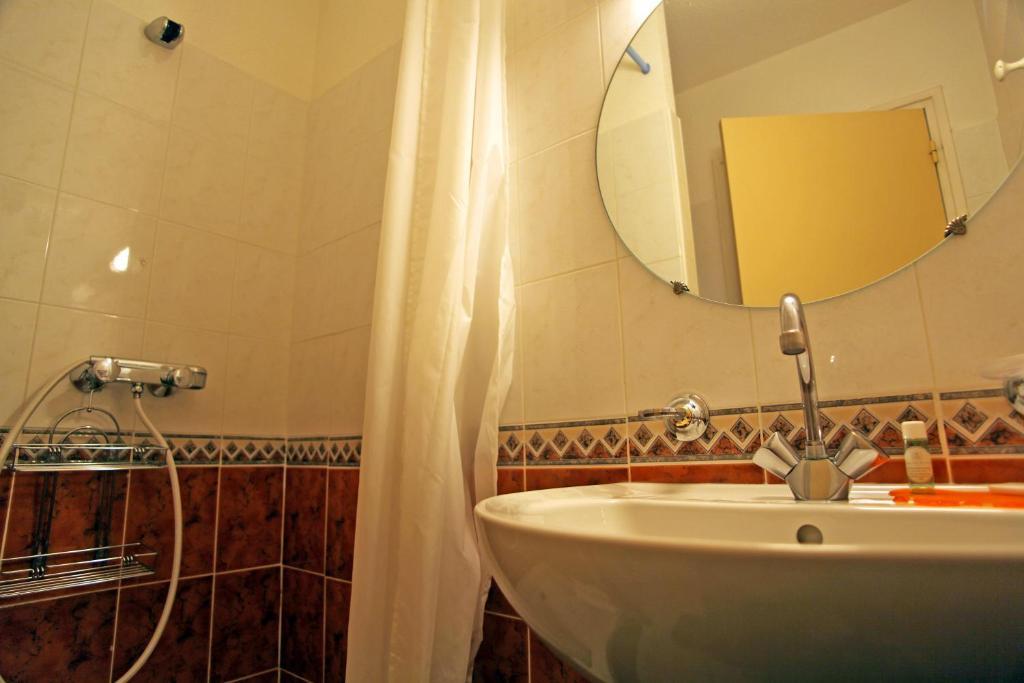 Auberge du Château Margon  Chambre photo