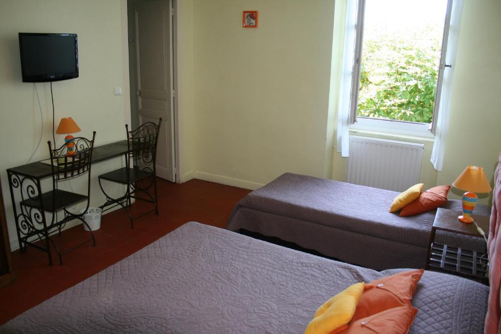 Auberge du Château Margon  Chambre photo